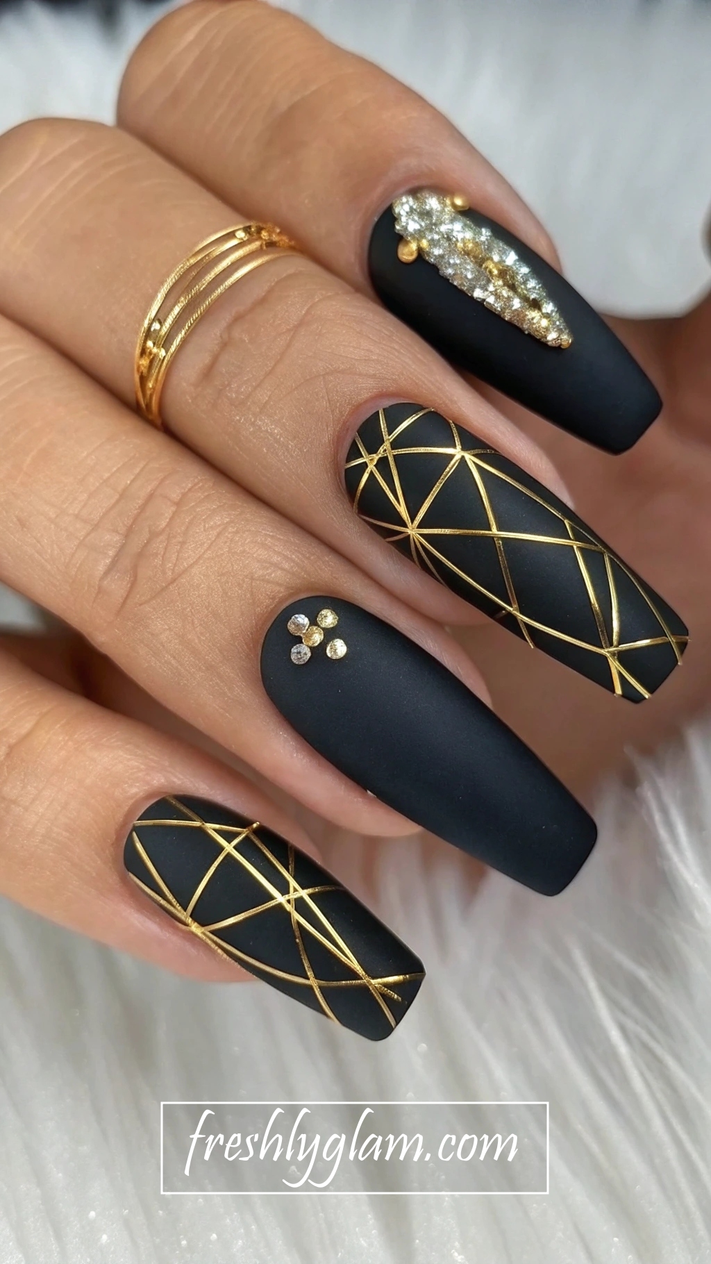 039 Matte Black and Gold Wire Art Nails for CoutureAC0 Inspired Glamour
