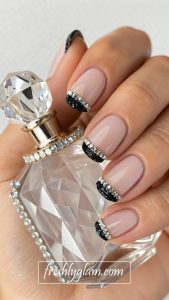 Read more about the article Elegant French Tips: 10 Modern Twists on a Timeless Manicure